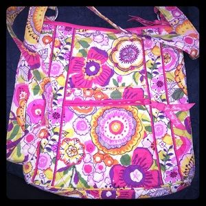 VERA crossbody with summer flowers!!
